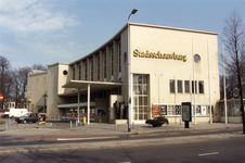 832749 Gezicht op de Stadsschouwburg (Lucasbolwerk 24) te Utrecht.